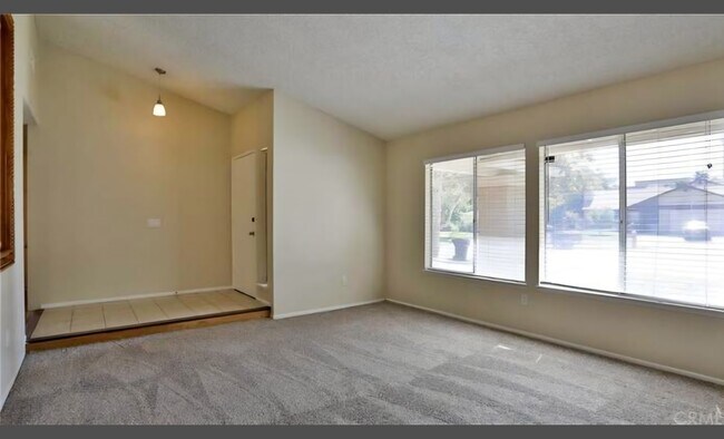 Foto del edificio - 5835 Norman Way
