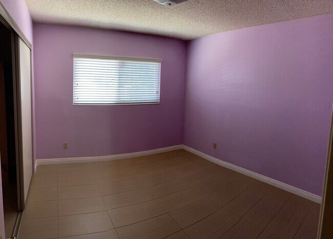 Foto del edificio - 8838 Grand Ave