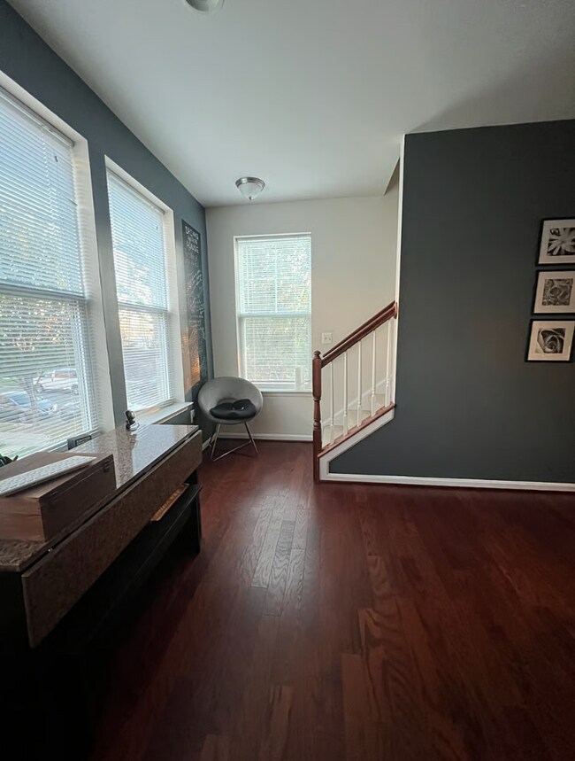 Foto del edificio - 3728 Foote St NE