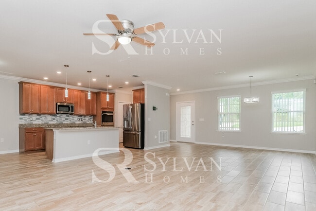 Foto del edificio - Feel welcome and comfortable in this charming home