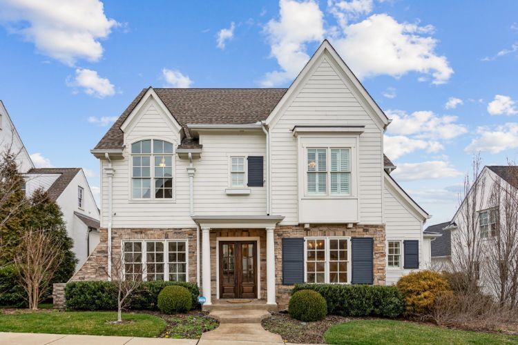 Foto principal - 425 Glen West Drive