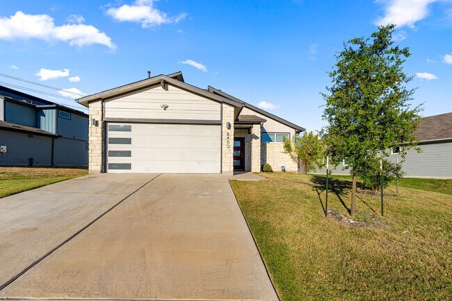 Building Photo - Stunning 4 bedrooms, 3 bathrooms home in Parker Station!!!