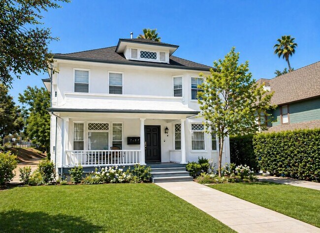 Foto del edificio - 869 Lincoln Ave