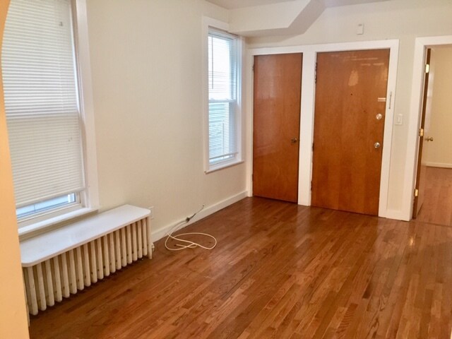 Building Photo - 37 Gautier Ave