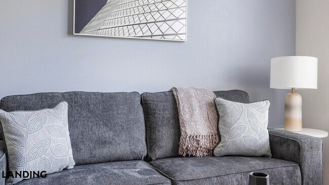 Foto del edificio - 7602 Luskey Blvd