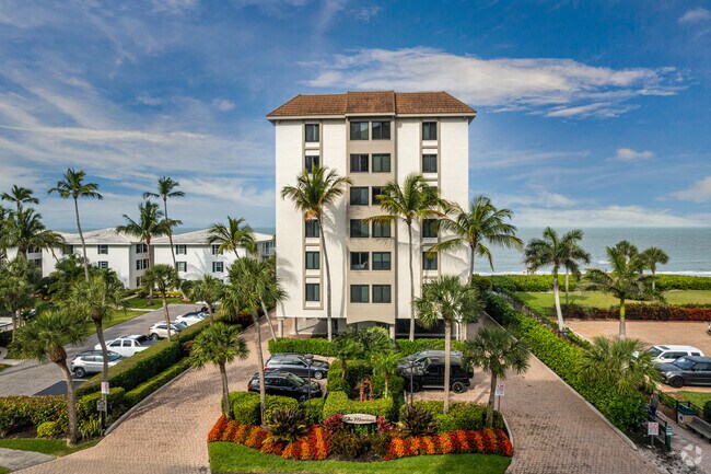 Building Photo - The Mansions