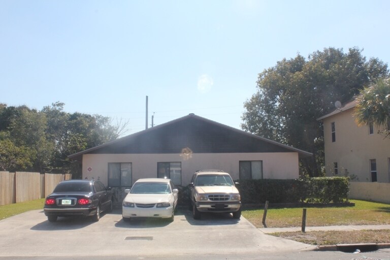 Primary Photo - 632 57th St