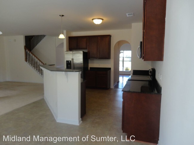 Building Photo - 530 Batty Way