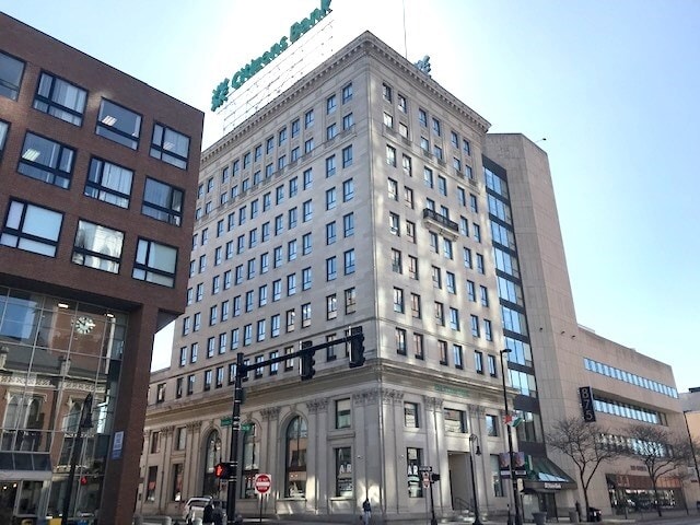 Building Photo - 875 Elm St