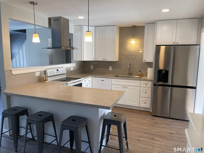 Foto del edificio - 88 Douglas Rd