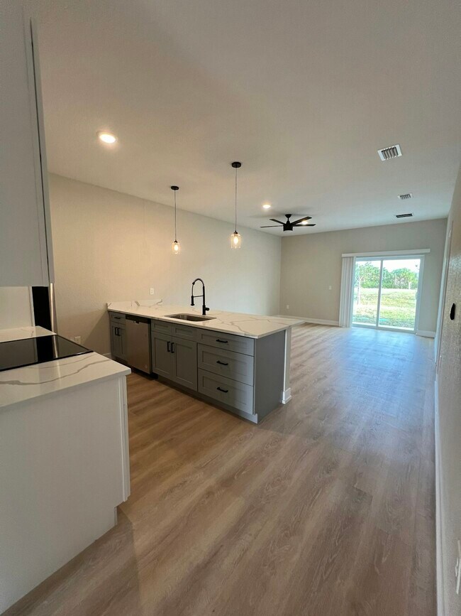 Building Photo - 12032 Tetzel Avenue, Unit 12032