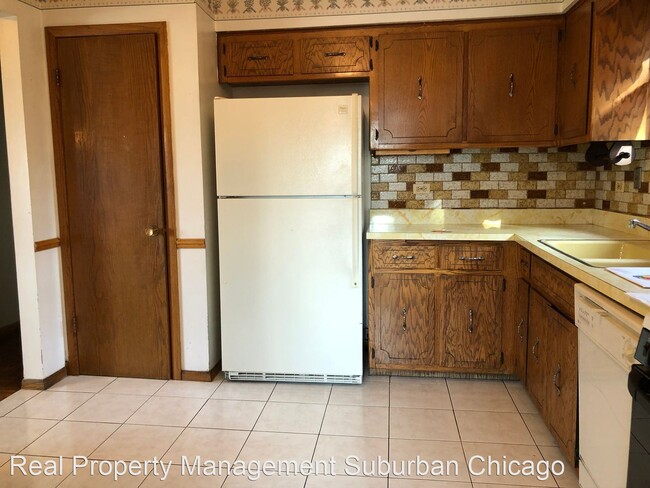 Building Photo - 3 br, 2 bath House - 5041 Forster Ave