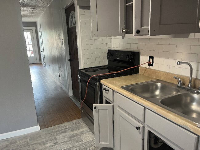 Foto del edificio - 3317 Avenue G