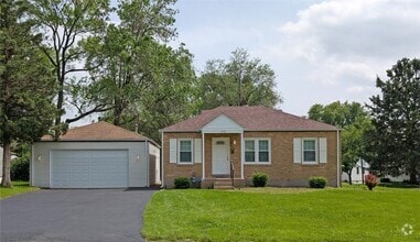 Building Photo - 190 St Luke Dr