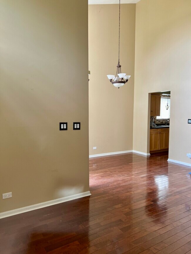 Building Photo - 1165 Edington Ct
