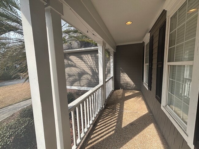 Building Photo - 3 Bed 2 Bath Home on Greenville Loop