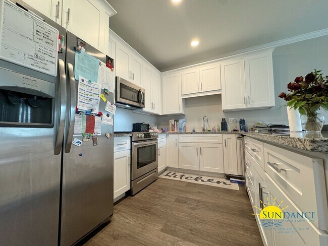 Building Photo - Gorgeous Townhouse in Fort Walton Beach!