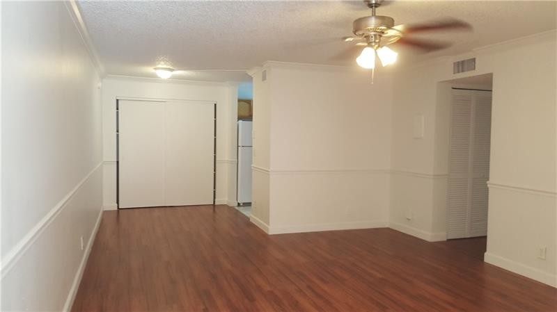Foto principal - 3221 Coral Ridge Dr