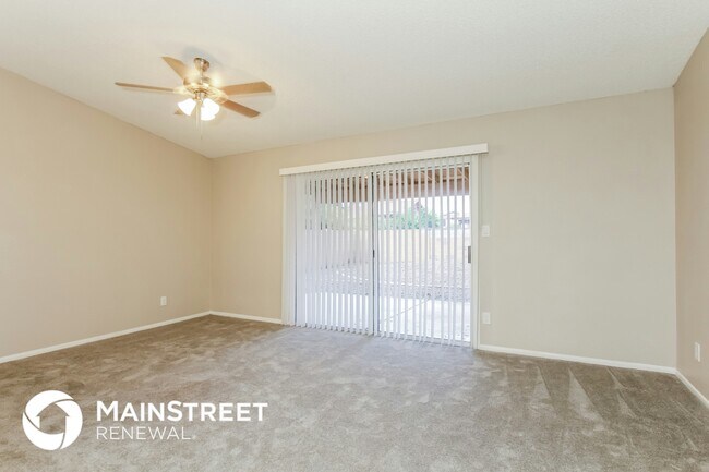 Foto del edificio - 2414 W Redfield Rd