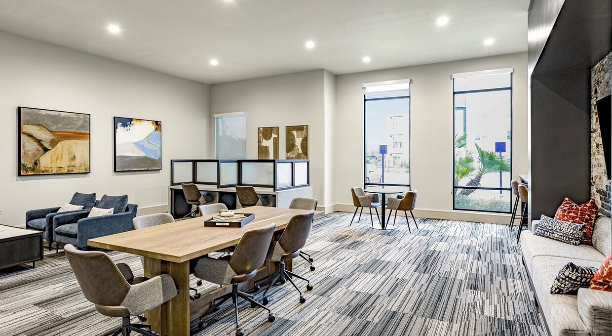 Foto principal - 7100 Uvalde Rd