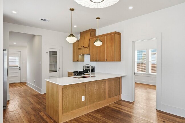 Foto del edificio - 2122 Hardy St