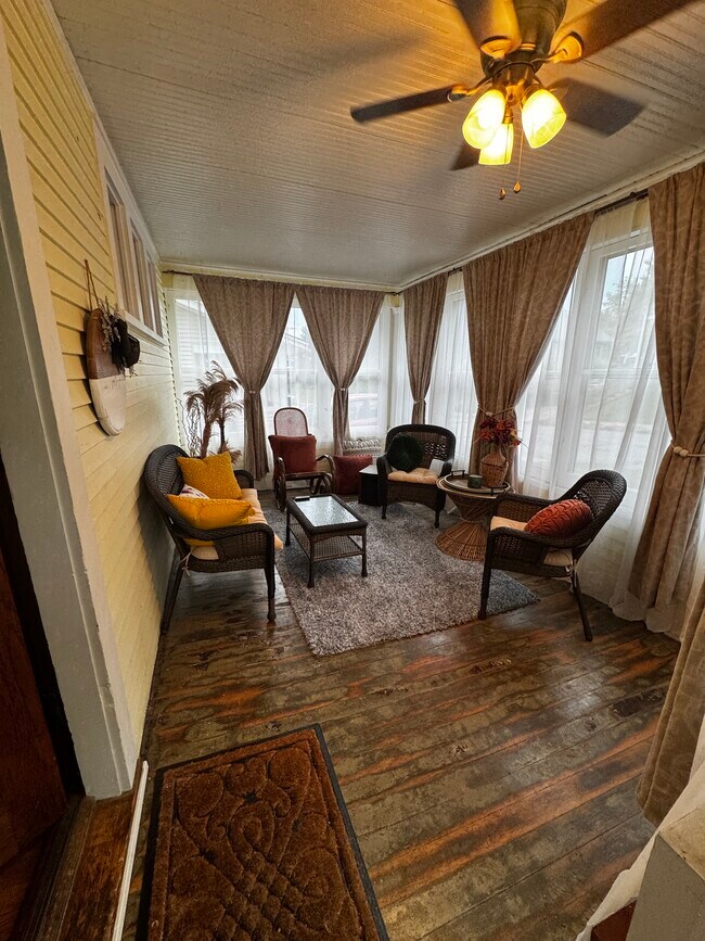 Foto del edificio - 2926 N 56th St