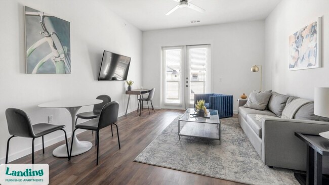 Foto del edificio - 5511 Caprock Smt Dr