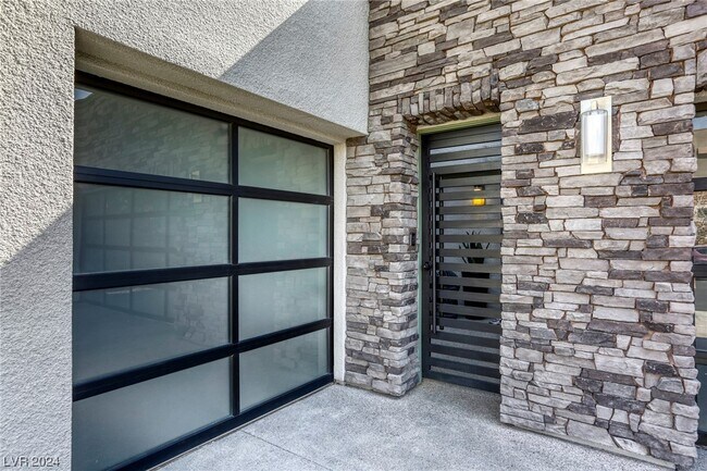 Building Photo - 10301 Jade Point Dr