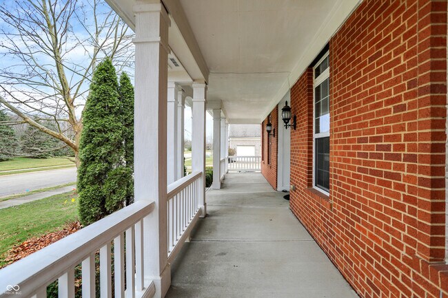 Building Photo - 13720 Akers Dr