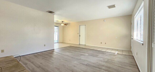 Building Photo - 636 W Perdew Ave