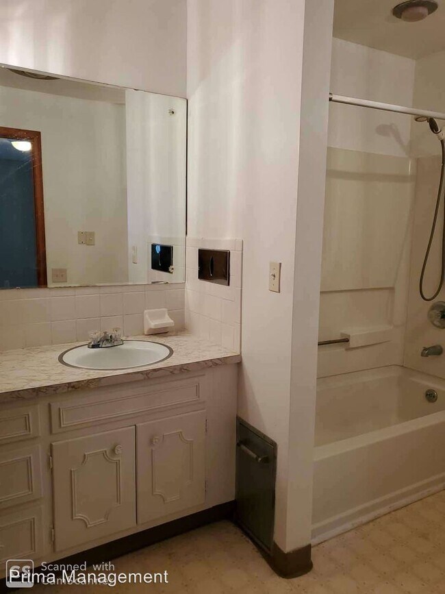 Foto del edificio - 1354-1356 Ohmer St