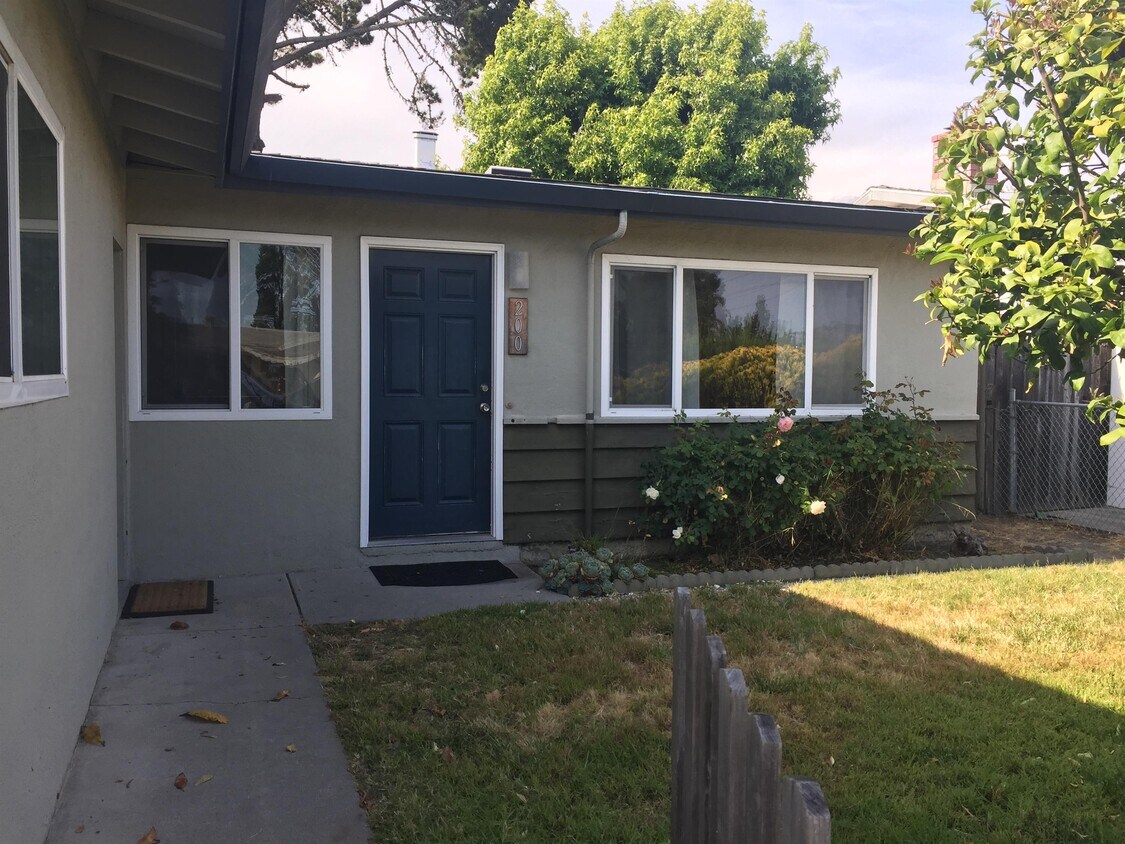 Foto principal - 200 Jeter St