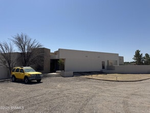 Building Photo - 6490 Vista Valley Trail
