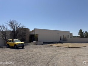 Building Photo - 6490 Vista Valley Trail