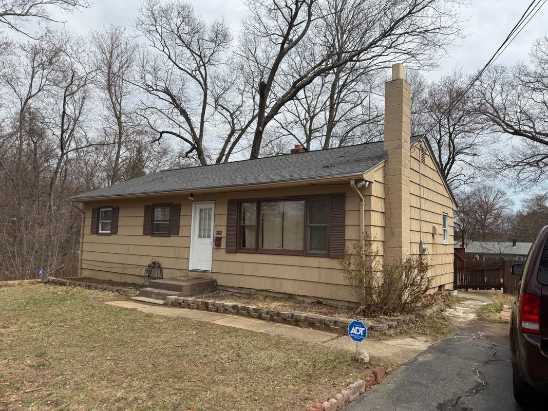 Primary Photo - 32 Clifton Pl