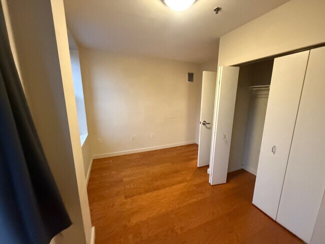 Foto del edificio - 535 Commonwealth Ave