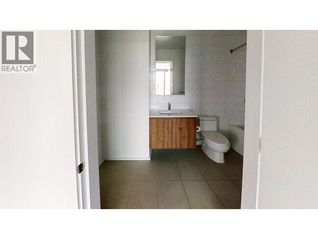 Photo du bâtiment - 4650 Brentwood Blvd