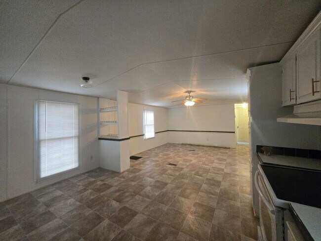 Foto del edificio - 2/2 Half Acre Mobile Home in Keystone Heights