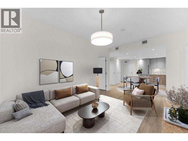 Building Photo - 755 Harbourside Dr