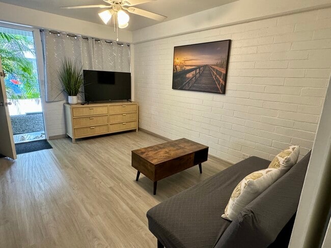 Building Photo - 410 Nahua St