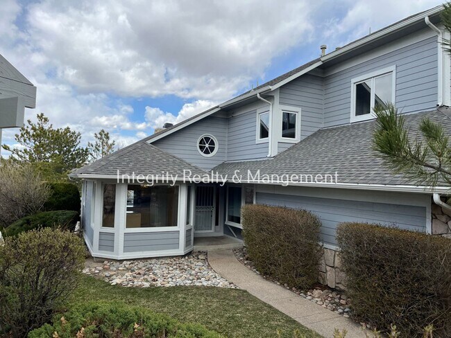 Building Photo - 3 Bed/3 Bath, 2,965 Sqft - 161 Players Clu...