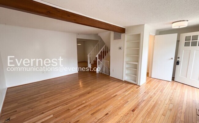 Foto del edificio - 3284 Wyndale Ct