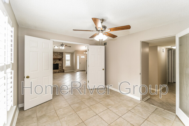 Foto del edificio - 12357 Autumnbrook Trail E