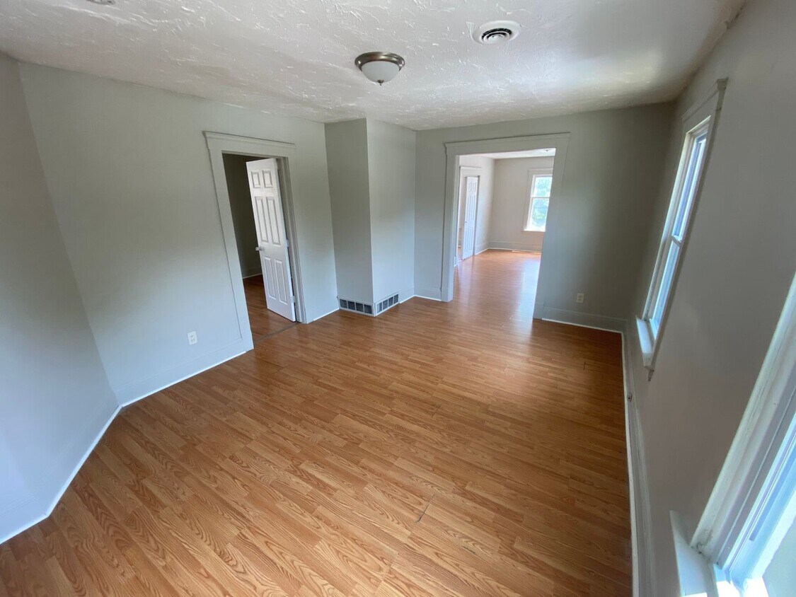 Primary Photo - 3326 W.30th