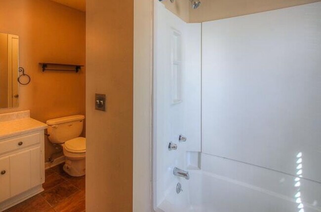 Building Photo - 130 N Timber Dr