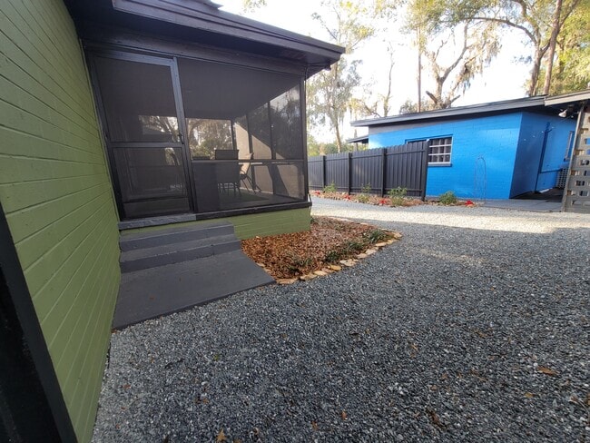 Foto del edificio - 5321 NE 29th St