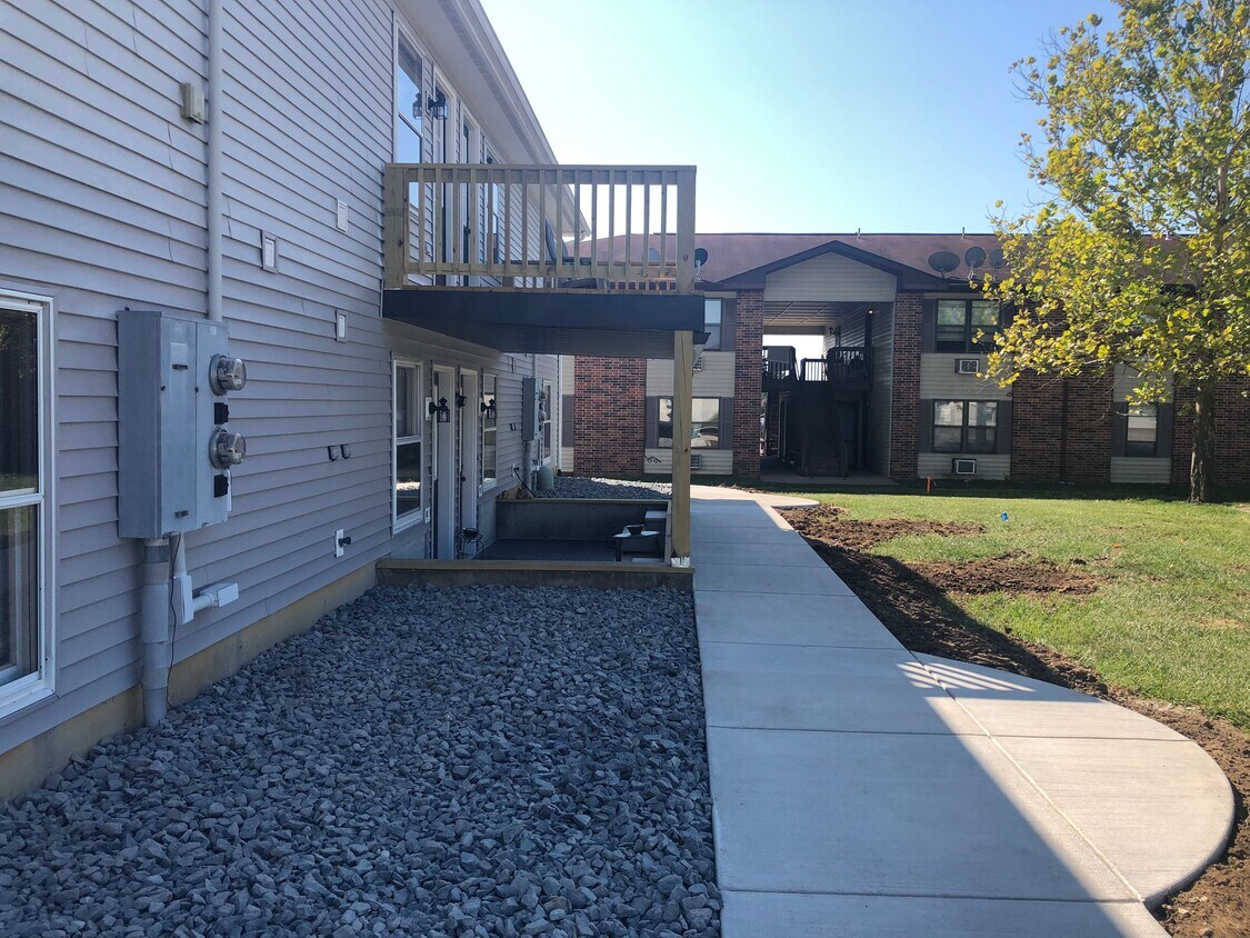 2317 Donna Maria Dr Unit Apt. 101, Warrenton, MO 63383 Apartments in