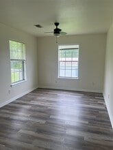 Building Photo - 827 Algoa-Friendswood Rd