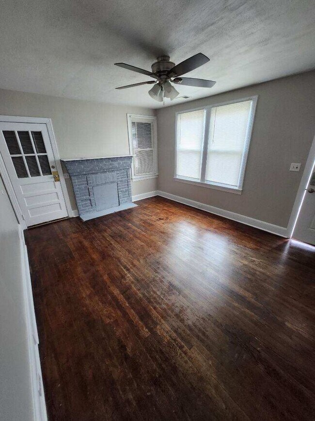 Foto del edificio - 2309 Westview Dr