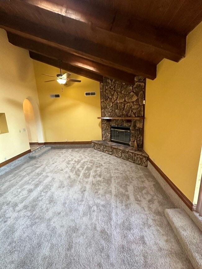 Building Photo - 1719 Regal Ridge St